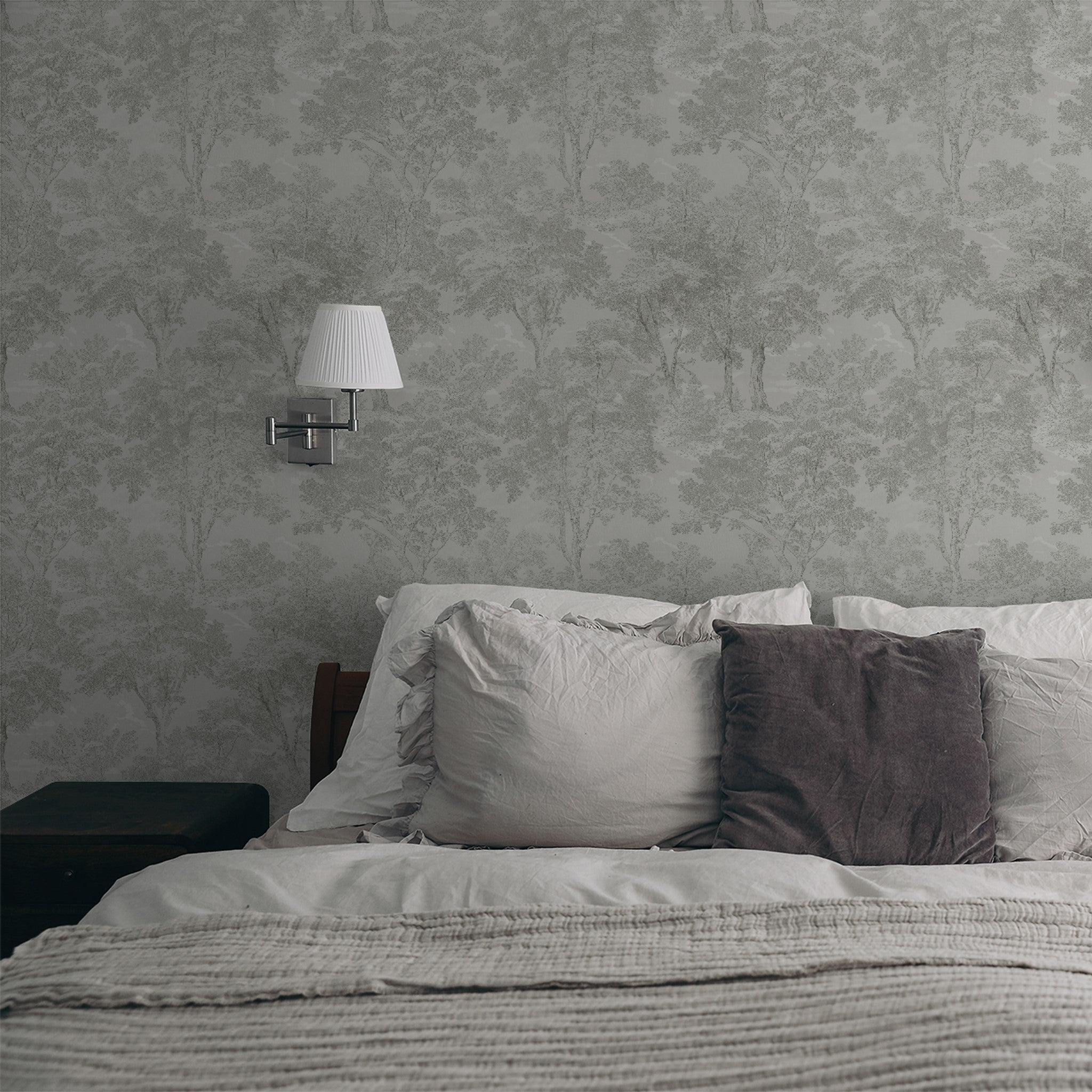 LUXE Traditional / 2 ft (h) x 19 in (w)