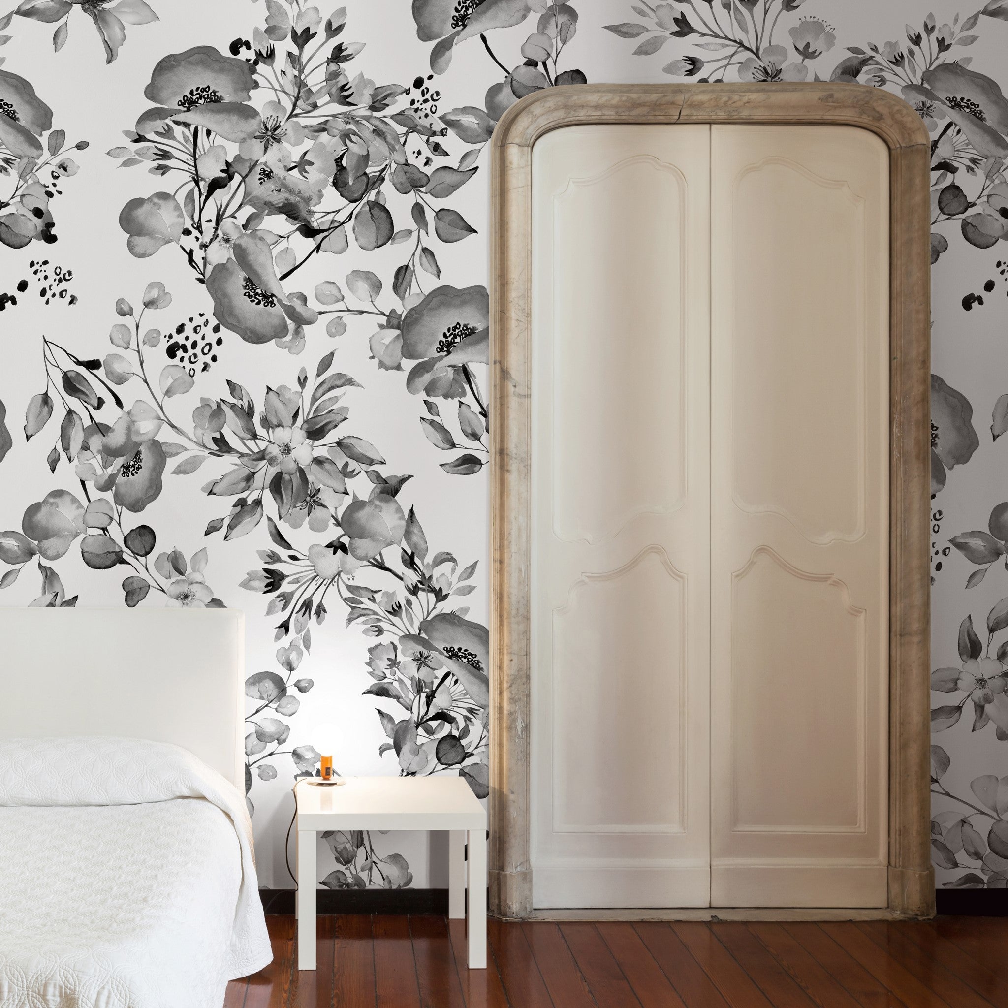 Midnight Flower Wallpaper - 4 FT H X 25.3 FT W LUXE P&S